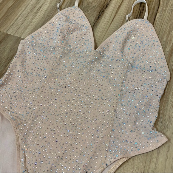 Light pink bejeweled bodysuit medium F21 - Picture 2 of 6